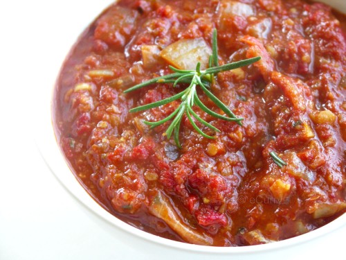 pasta-sauce-with-tomato-pepper-saffron-2