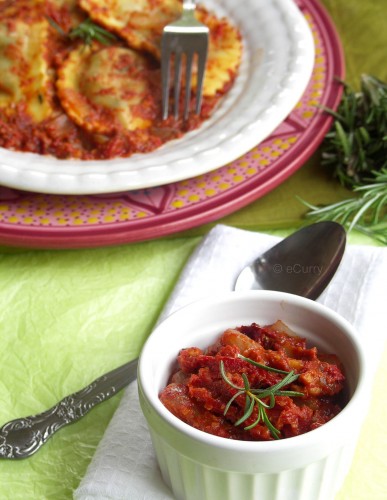 pasta-sauce-with-tomato-pepper-saffron-4