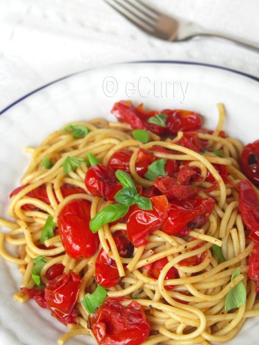 Pasta with Charred Skillet tomatoes 4
