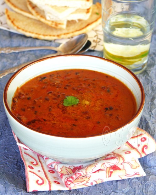 Dal Makhani/Simmered lentils in a creamy tomato sauce