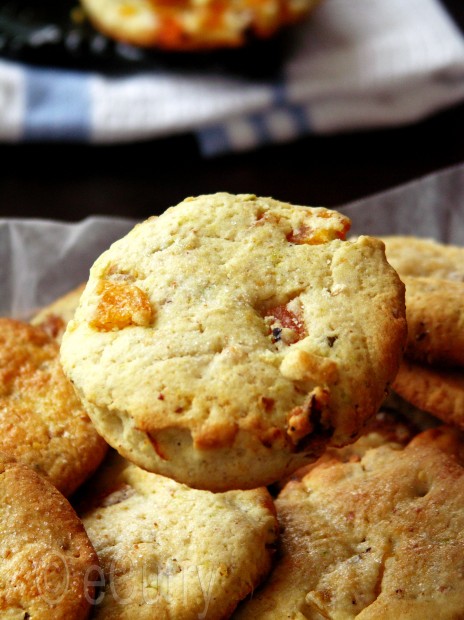 Apricot Ginger Scone 